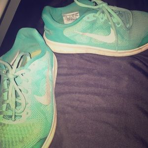 Size 6 Nike running shoes